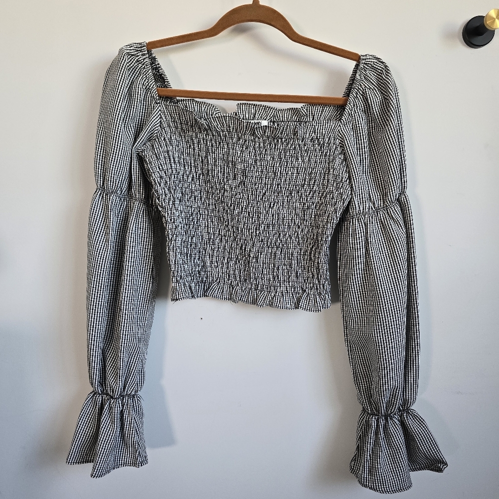 Feminine Puff Sleeve Top